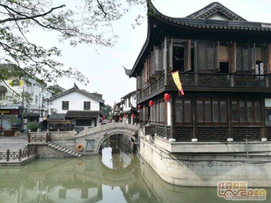 探秘吉鹿力问答社区,解锁律师你好,请问一下小孩在学校里玩乐的时候眼睛受伤,学校里该承担责任吗?的新世界